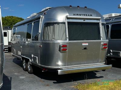2026 Airstream International — engine compartment view