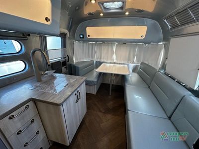 2026 Airstream International — photo 15 view