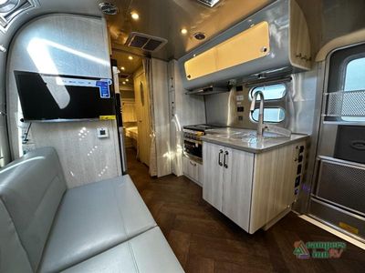 2026 Airstream International — photo 14 view