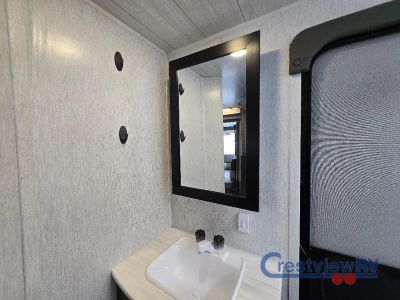 2022 Forest River RV Wildwood X-Lite - Photo 29