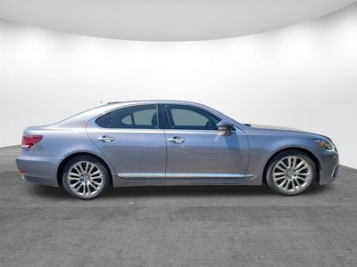 2013 LEXUS LS 460 - Photo 2