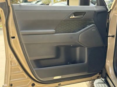 2024 Lexus GX - Photo 17