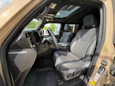 2024 Lexus GX - Photo 16