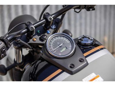 2025 Honda Shadow Phantom ABS - Photo 11