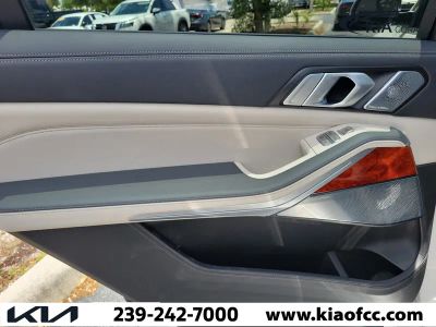 2024 BMW X7 — photo 25 view