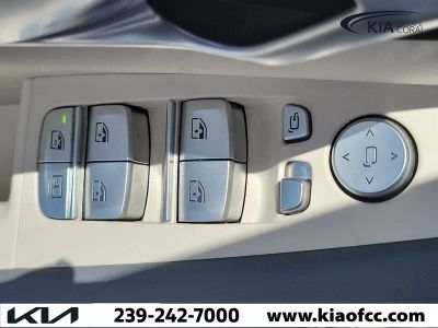 2024 BMW X7 — photo 32 view