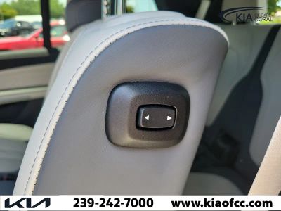 2024 BMW X7 — photo 18 view