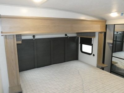 2025 Dutchmen Astoria - Photo 9