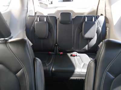 2024 Chrysler Pacifica — photo 19 view