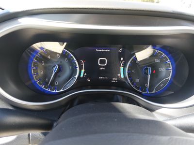 2024 Chrysler Pacifica — photo 14 view