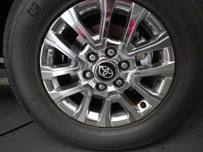 2025 Toyota Tacoma i-FORCE MAX Limited i-FORCE MAX Truck Double Cab - Photo 15