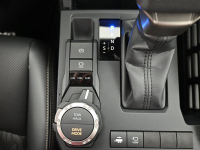 2025 Toyota Tacoma i-FORCE MAX Limited i-FORCE MAX Truck Double Cab - Photo 11