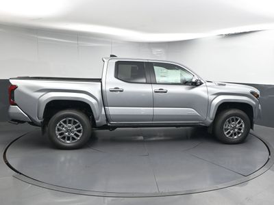 2025 Toyota Tacoma i-FORCE MAX Limited i-FORCE MAX Truck Double Cab - Photo 8