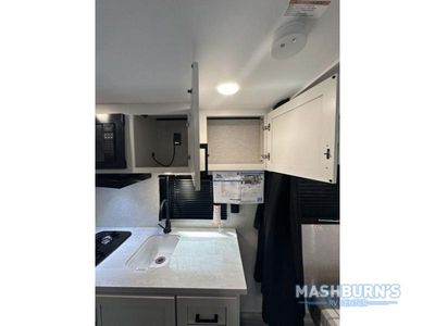 2025 Jayco Jay Flight SLX - Photo 15