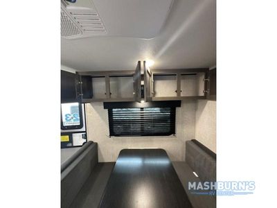 2025 Jayco Jay Flight SLX - Photo 12