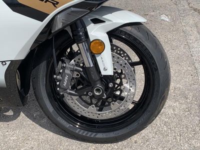 2026 Kawasaki Ninja ZX-6R - Photo 10
