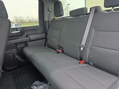 2026 Chevrolet Silverado 2500HD — photo 18 view