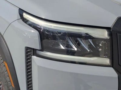 2026 Nissan Frontier — photo 9 view