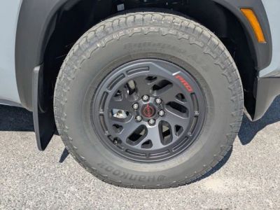 2026 Nissan Frontier — photo 11 view