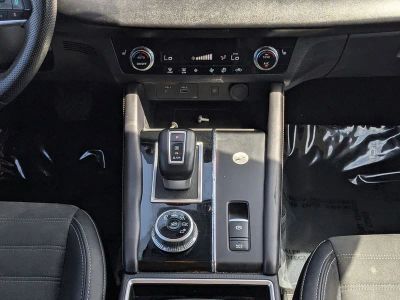 2024 Mitsubishi Outlander — photo 19 view