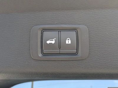 2024 Mitsubishi Outlander — photo 13 view