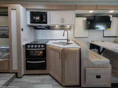 2026 Thor Motor Coach Four Winds - Photo 14
