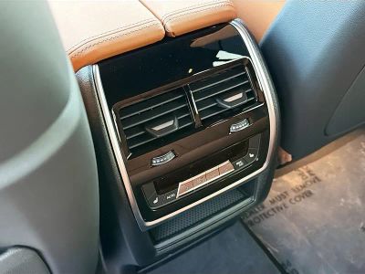2026 BMW X5 — photo 19 view
