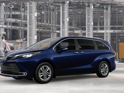 2026 Toyota Sienna - Photo 2