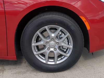 2026 Chrysler Voyager - Photo 11