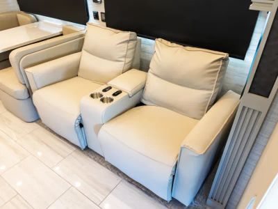 2026 Tiffin ALLEGRO BAY — photo 8 view