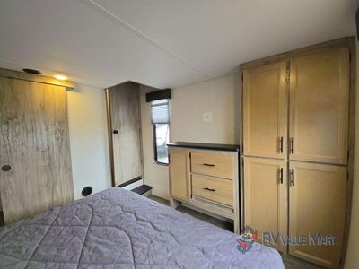 2022 Forest River RV Cherokee Arctic Wolf Suite - Photo 25