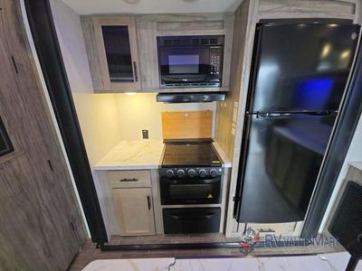 2022 Forest River RV Cherokee Arctic Wolf Suite - Photo 17