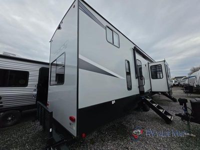 2022 Forest River RV Cherokee Arctic Wolf Suite - Photo 4