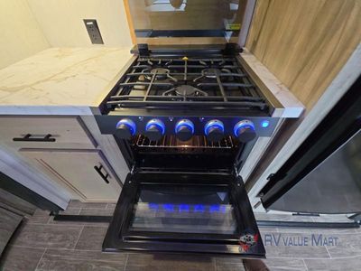 2022 Forest River RV Cherokee Arctic Wolf Suite - Photo 18