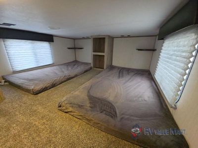 2022 Forest River RV Cherokee Arctic Wolf Suite - Photo 26