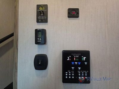2022 Forest River RV Cherokee Arctic Wolf Suite - Photo 30
