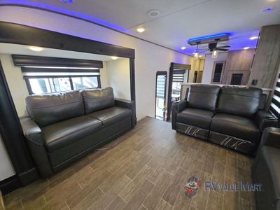 2022 Forest River RV Cherokee Arctic Wolf Suite - Photo 12