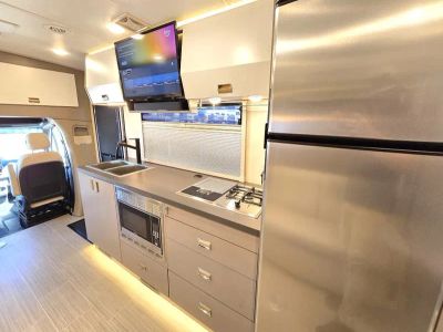 2026 Winnebago VIEW - Photo 8