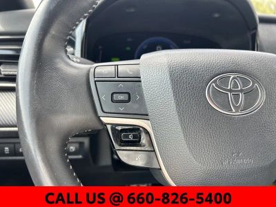 2025 Toyota Camry — photo 16 view