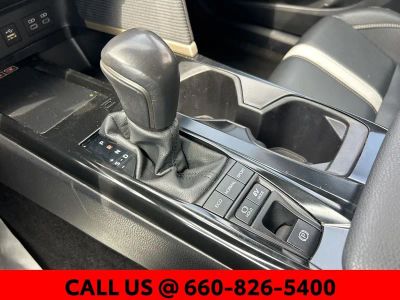 2025 Toyota Camry — photo 22 view