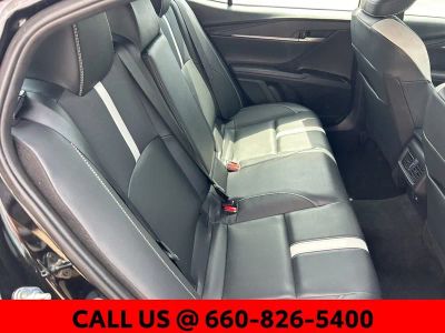 2025 Toyota Camry — photo 8 view