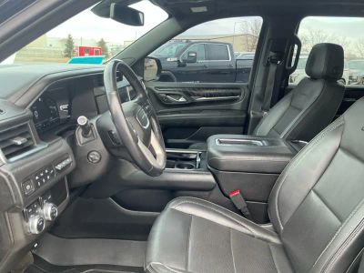 2022 GMC Yukon XL - Photo 9
