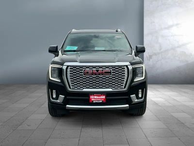 2022 GMC Yukon XL - Photo 2