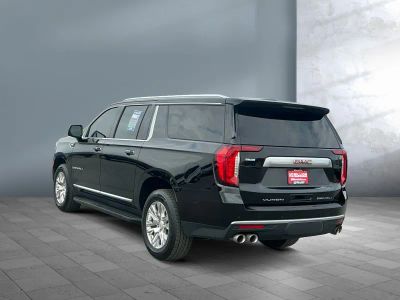 2022 GMC Yukon XL - Photo 4