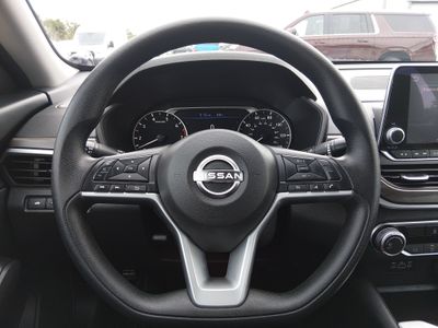2025 Nissan Altima - Photo 12