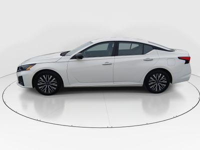 2025 Nissan Altima - Photo 4