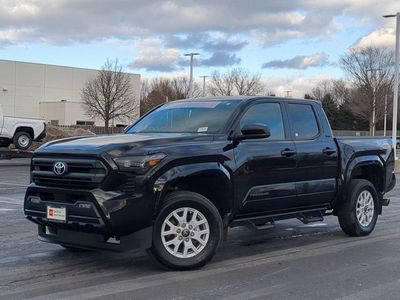 2024 Toyota Tacoma - Photo 2