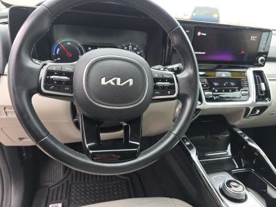 2022 Kia Sorento Plug-In Hybrid - Photo 12