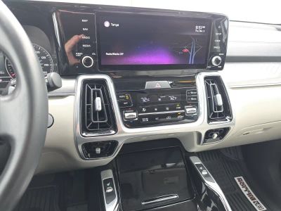 2022 Kia Sorento Plug-In Hybrid - Photo 11