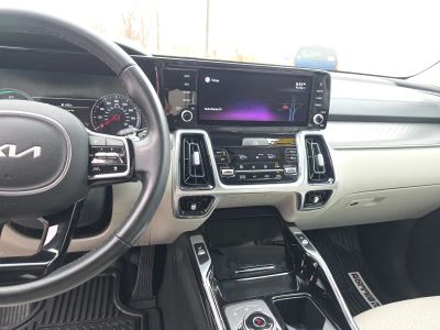 2022 Kia Sorento Plug-In Hybrid - Photo 13
